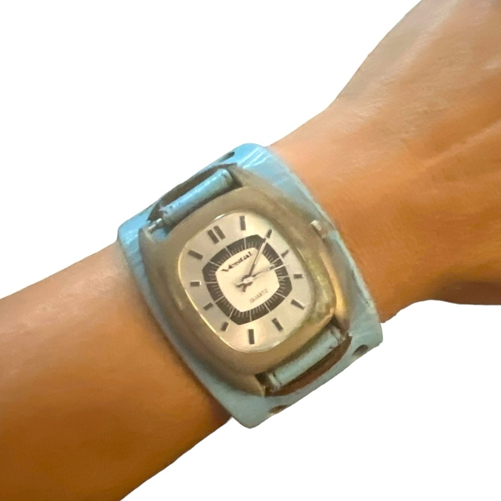 Y2K Vintage Vestal Quartz Leather Watch with‎ Grommets, , Baby Blue